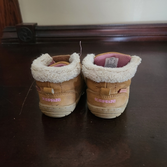 Surprise Winter Boots with Fleece Trim - Size 3 - Picture 5 of 6